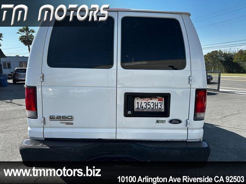 Used 2011 Ford E-250 and Econoline 250 w/ PWR Group image 5