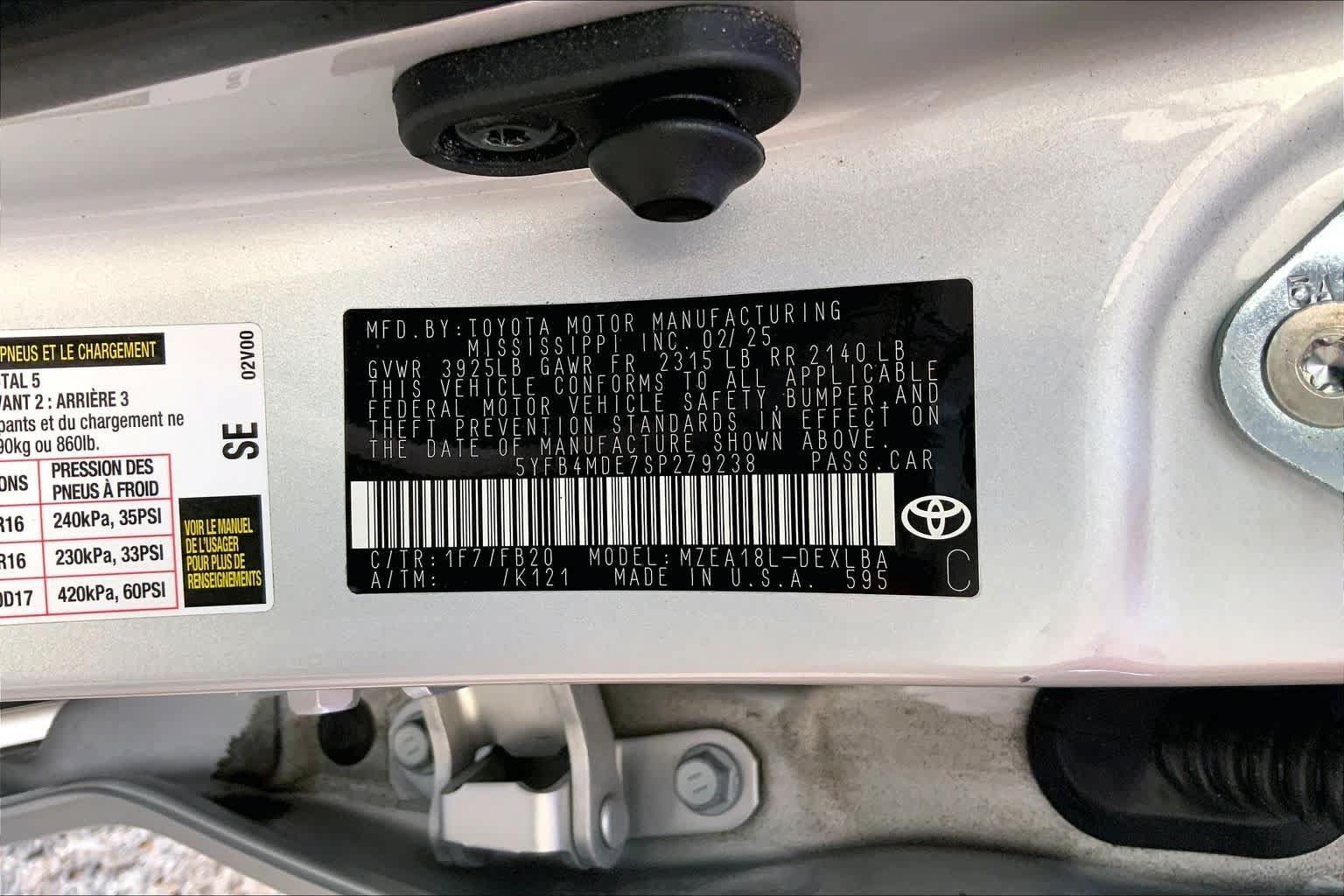 Used 2025 Toyota Corolla LE FWD image 34
