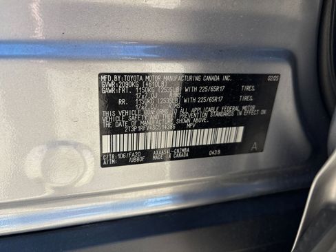 Used 2025 Toyota RAV4 XLE image 31