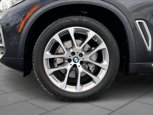 Used 2023 BMW X5 xDrive40i w/ Luxury Seating Package image 11