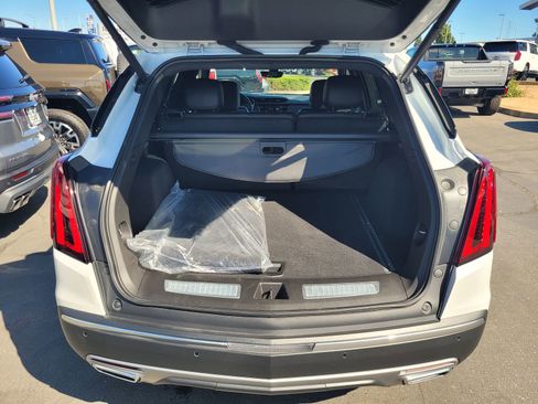Used 2026 Cadillac XT5 Premium Luxury w/ Driver Assist Package FWD image 7