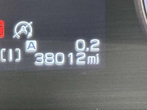 Certified 2024 Subaru Crosstrek 2.5i Limited AWD/4WD image 2