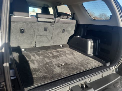 Used 2015 Toyota 4Runner SR5 image 22