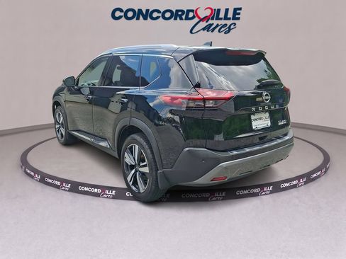 Used 2023 Nissan Rogue SL w/ SL Premium Package AWD/4WD image 4