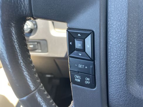 Used 2011 Ford F150 XLT w/ XLT Chrome Pkg AWD/4WD image 15