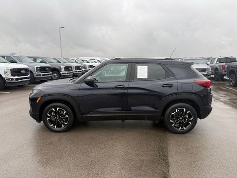 Used 2021 Chevrolet TrailBlazer LT w/ Sun and Liftgate Package image 37