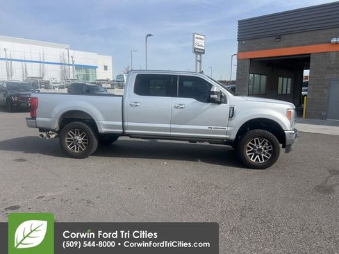 Used 2019 Ford F350 Lariat w/ Lariat Ultimate Package image 21