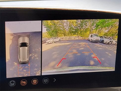 New 2026 Cadillac Vistiq Premium Luxury w/ LPO, Floor Liner Package image 22