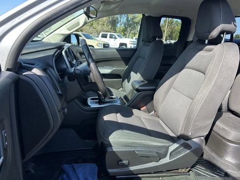 Used 2017 Chevrolet Colorado LT w/ LT Convenience Package image 14