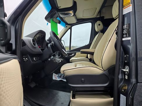 New 2024 Mercedes-Benz Sprinter 3500 image 8