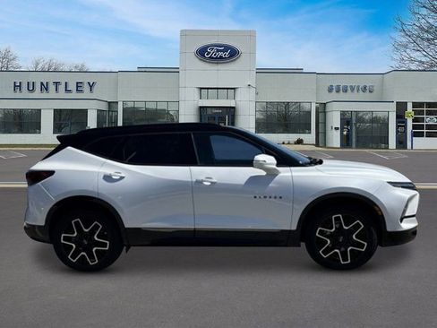 Used 2023 Chevrolet Blazer RS w/ Driver Confidence II Package AWD/4WD image 4