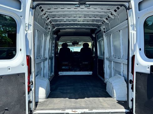 Used 2023 RAM ProMaster 2500 FWD image 16