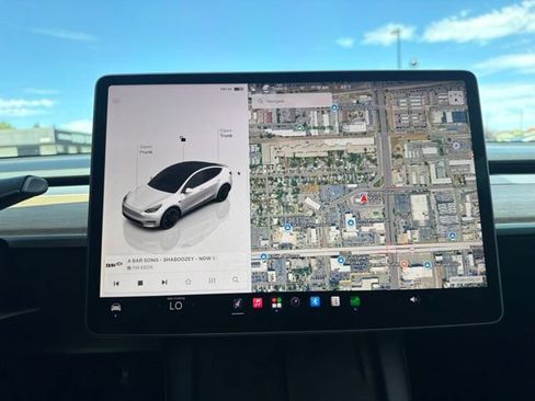 Used 2023 Tesla Model Y Performance AWD/4WD image 25