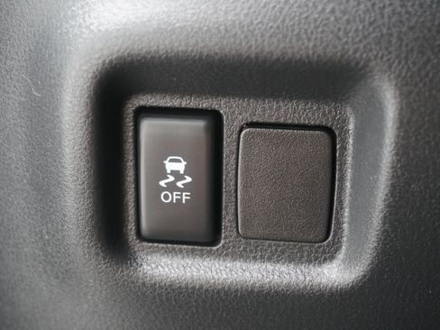 Used 2014 Nissan Versa S Plus FWD image 19