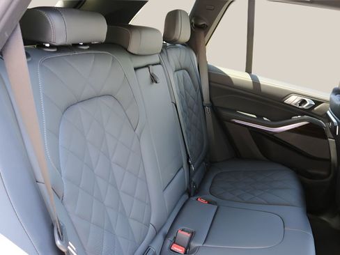 Used 2026 BMW X5 sDrive40i RWD image 18