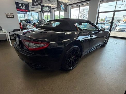 Used 2016 Maserati GranTurismo Sport RWD image 29