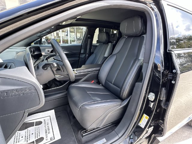 Used 2024 Cadillac Lyriq Tech w/ Driver Assist Package AWD/4WD image 19