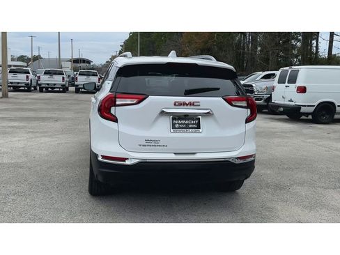 Certified 2024 GMC Terrain SLT w/ Infotainment Package II image 7
