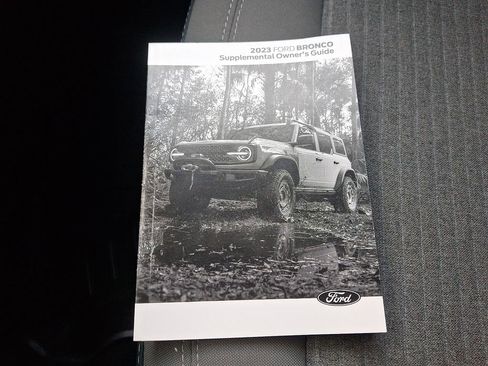 Used 2023 Ford Bronco Outer Banks image 23