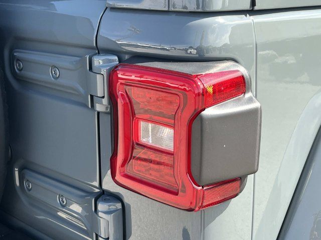 Certified 2026 Jeep Wrangler Unlimited Sahara AWD/4WD image 11