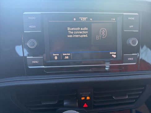 Used 2020 Volkswagen Jetta R-Line w/ R-Line Cold Weather Package image 21