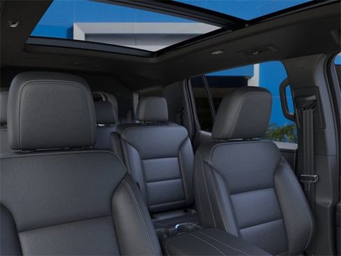 New 2026 Chevrolet Traverse LT image 25
