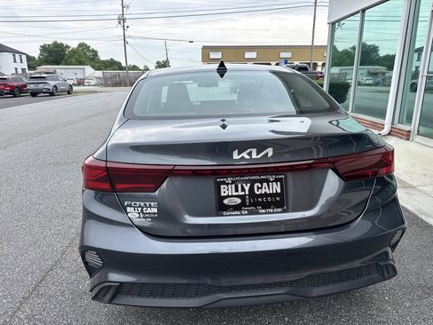 Used 2024 Kia Forte LXS FWD image 3