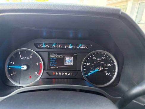 Used 2017 Ford F350 XLT w/ XLT Premium Package AWD/4WD image 18