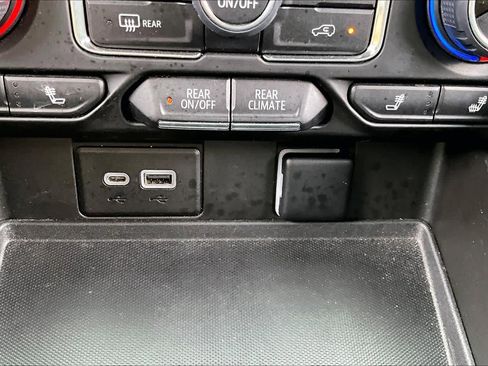 Used 2022 Chevrolet Tahoe RST w/ Luxury Package image 31