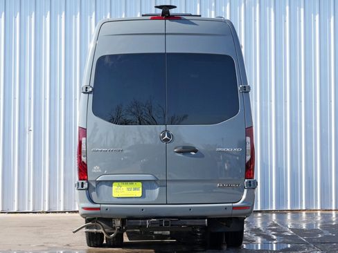 Used 2023 Mercedes-Benz Sprinter 3500 w/ Parking Package image 11