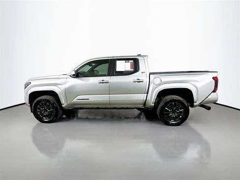 Used 2024 Toyota Tacoma SR5 image 5