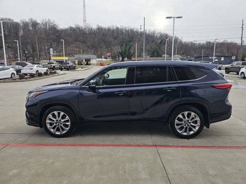 Used 2021 Toyota Highlander Limited image 9