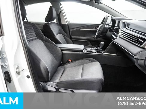 Used 2025 Toyota Camry LE image 19