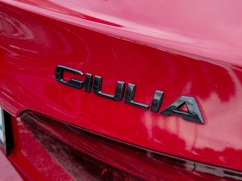 Used 2019 Alfa Romeo Giulia w/ Nero Edizione RWD image 10