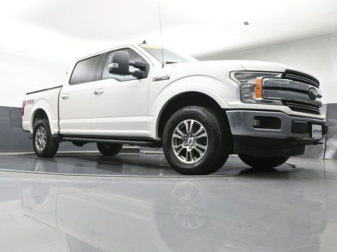 Used 2019 Ford F150 Lariat w/ Trailer Tow Package image 22