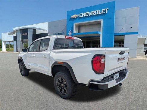 New 2025 GMC Canyon Elevation w/ Convenience Package image 8