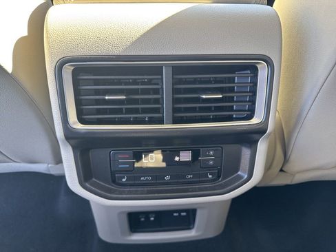 New 2026 Volkswagen Atlas SEL Premium R-Line image 13