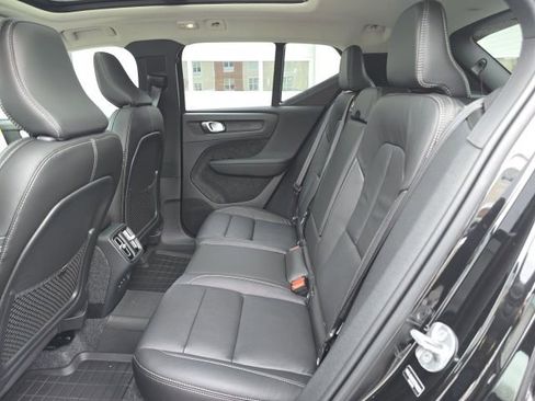 New 2026 Volvo XC40 B5 Plus w/ Protection Package Premier AWD/4WD image 19