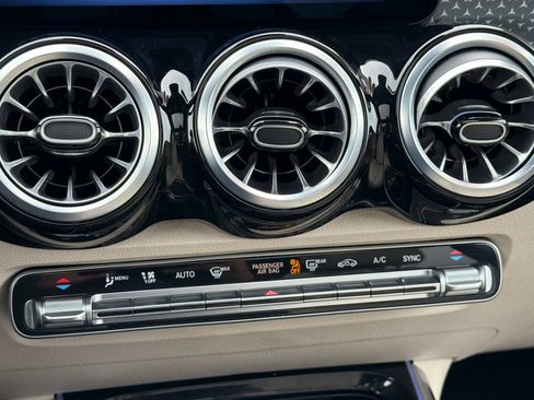 Certified 2025 Mercedes-Benz GLB 250 GLB 250 image 23