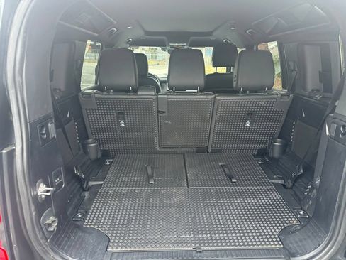 Used 2023 Land Rover Defender 110 X-Dynamic SE AWD/4WD image 5