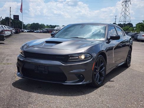 Used 2021 Dodge Charger R/T w/ Blacktop Package RWD image 12