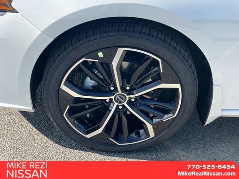 New 2025 Nissan Altima 2.5 SR image 7