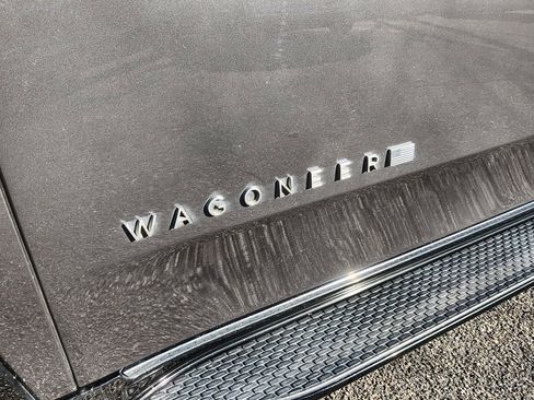 Used 2022 Jeep Wagoneer Series III w/ Flexible Seating Group image 32