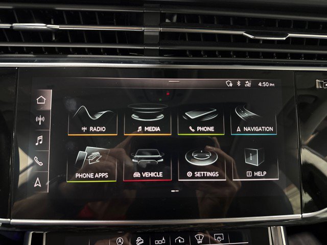 Used 2020 Audi Q8 Prestige AWD/4WD image 70