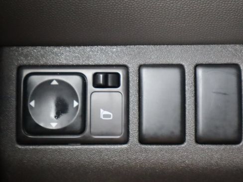 Used 2006 Nissan Xterra SE w/ (W94) Tow Pkg AWD/4WD image 28