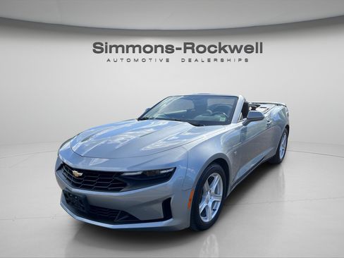 Used 2023 Chevrolet Camaro LT RWD image 1