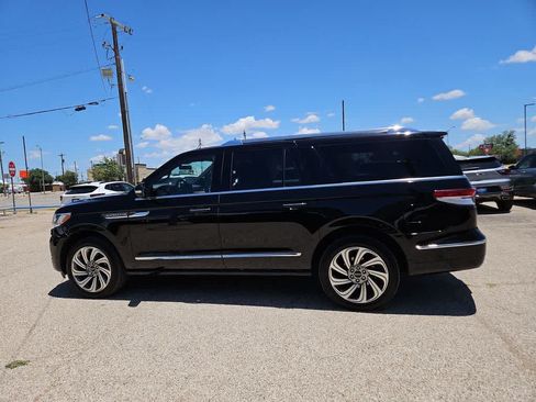 Used 2024 Lincoln Navigator L Reserve AWD/4WD image 5