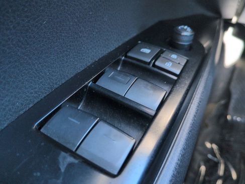 Used 2025 Toyota Camry LE image 21