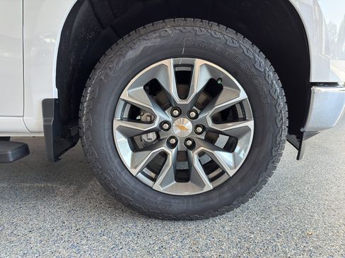 New 2026 Chevrolet Silverado 1500 LT image 32