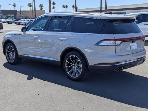 Certified 2025 Lincoln Aviator Reserve w/ Illumination Package RWD image 4